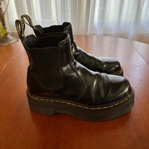 Doc Martens smooth leather platform chelsea boots